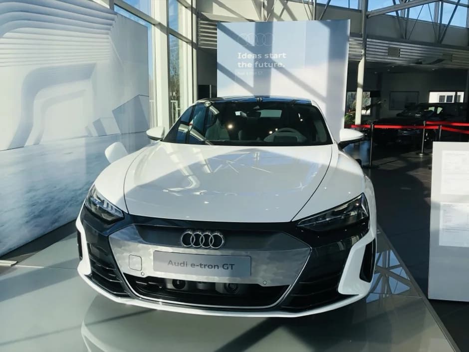 아우디 e-tron GT